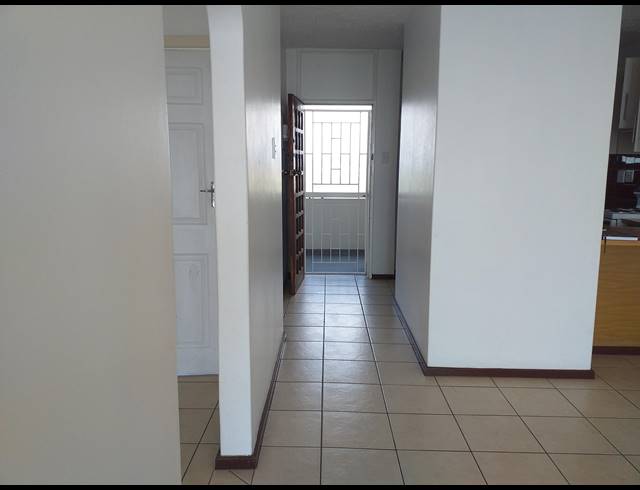 2 BEDROOM APARTMENT RENTED IN DOON HEIGHTS